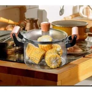 Clear Borosilicate Glass Cooking Pot With a Lid and Wooden Handles