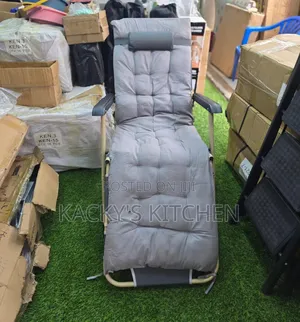 Zero Gravity Lounge Chair