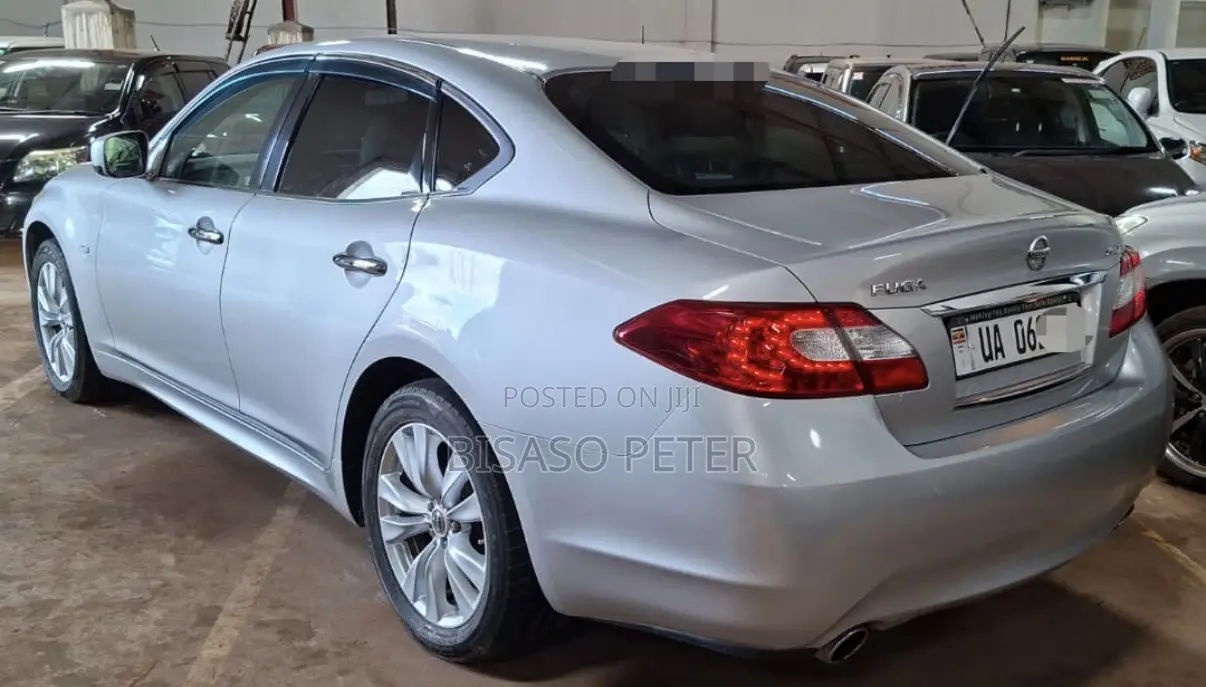 Nissan Fuga 2012 Silver