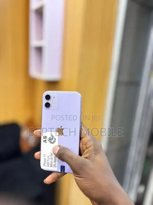 New Apple iPhone 11 64 GB Purple