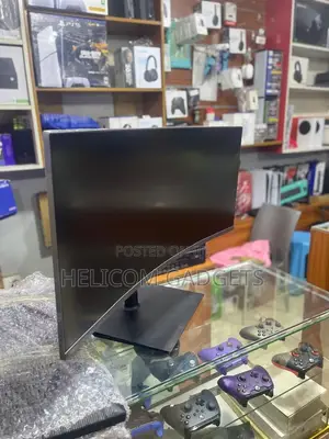 Samsung 34-Inch Curved Monitor /