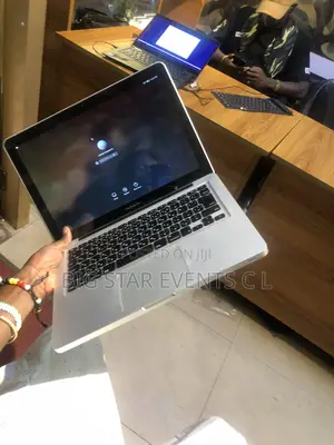 Laptop Apple MacBook Pro 2012 4GB Intel Core 2 Duo SSD 256GB