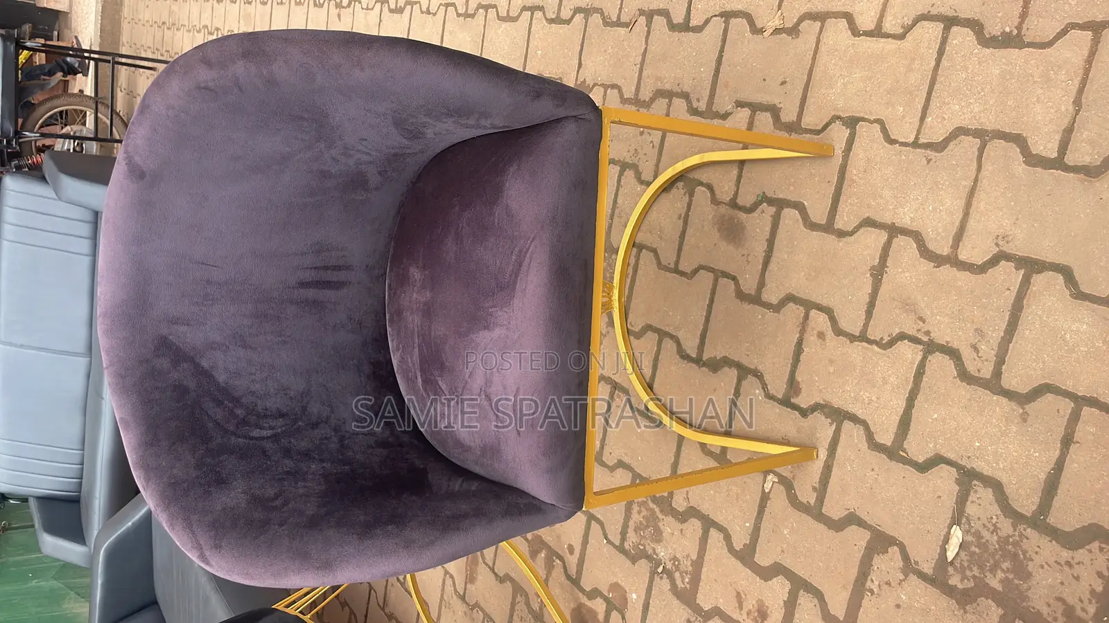 Ring Chairs Gold