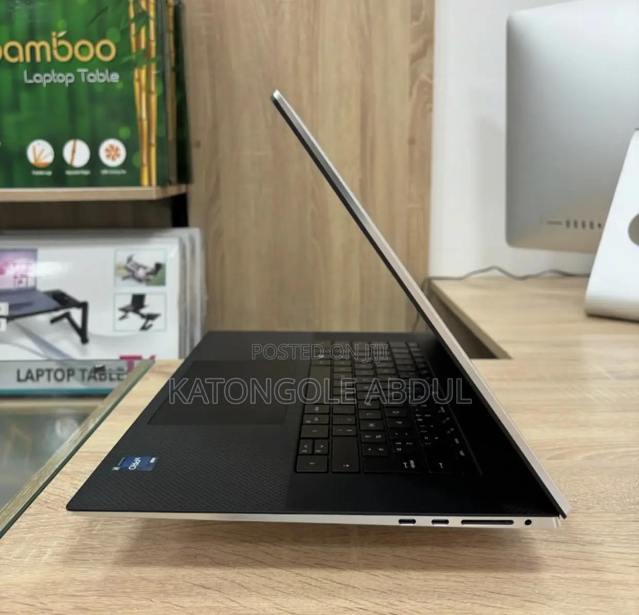 New Laptop Dell XPS 17 9720 32GB Intel Core i9 SSD 1T