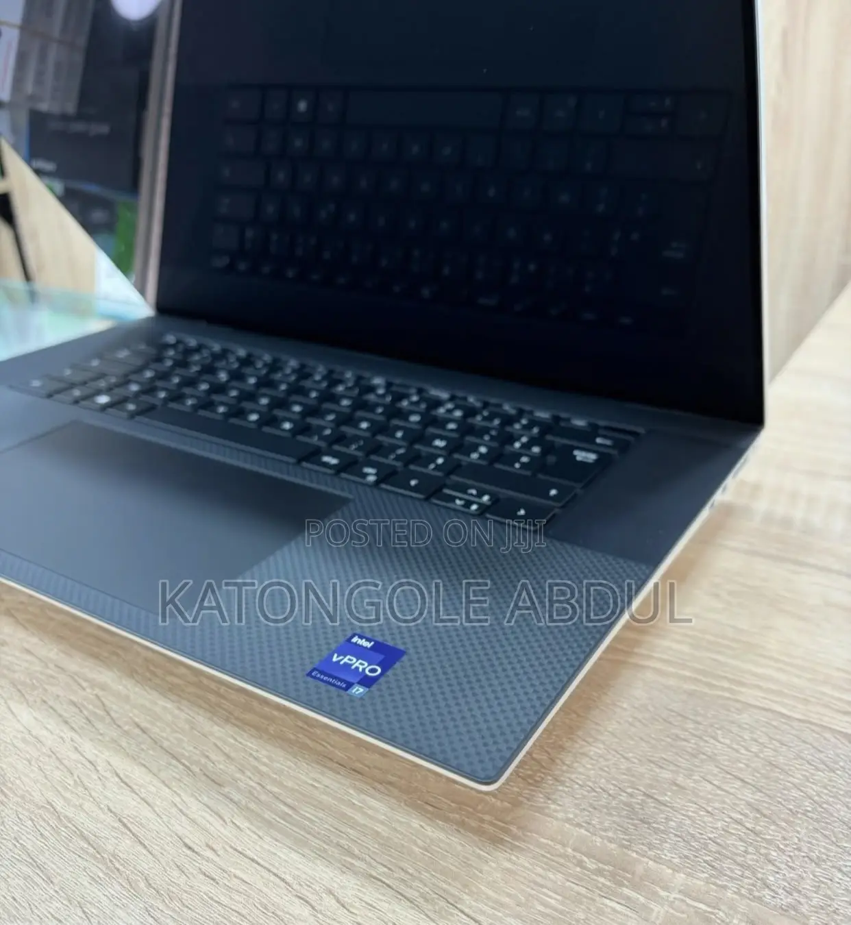 New Laptop Dell XPS 17 9720 32GB Intel Core i9 SSD 1T
