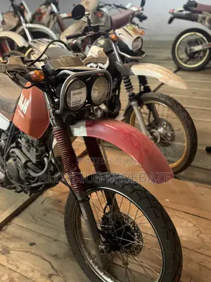 Honda 2005 Red
