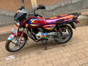 Bajaj CT 125X 2023 Red