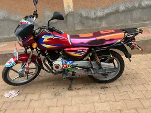Bajaj CT 125X 2023 Red