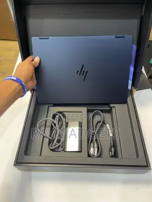 New Laptop HP OmniBook Ultra Flip 14" 16GB Intel Core Ultra 7 SSD 512GB