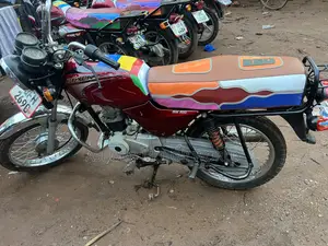 Bajaj Boxer 100 2023 Red