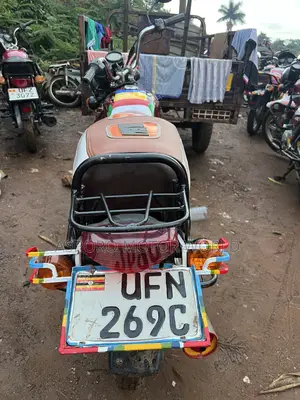 Bajaj Boxer 100 2023 Red