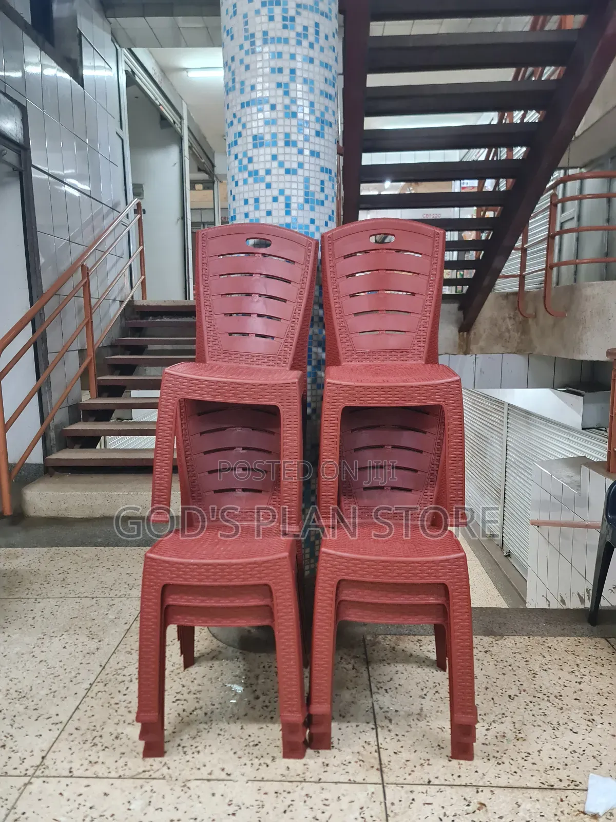 Quardet Plastic Chairs Plastic Chairs