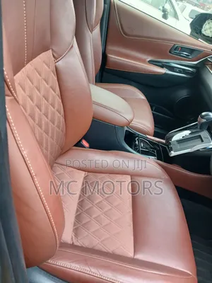 Toyota Harrier 2.0 2017 Black