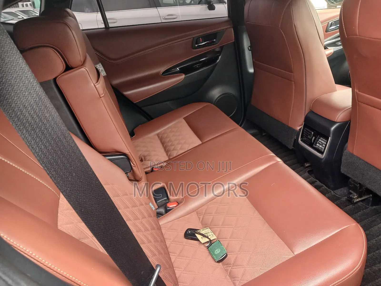 Toyota Harrier 2.0 2017 Black