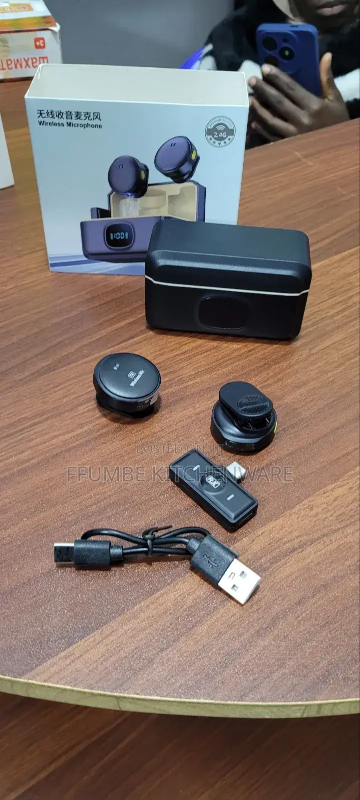 Wireless Microphone Q8