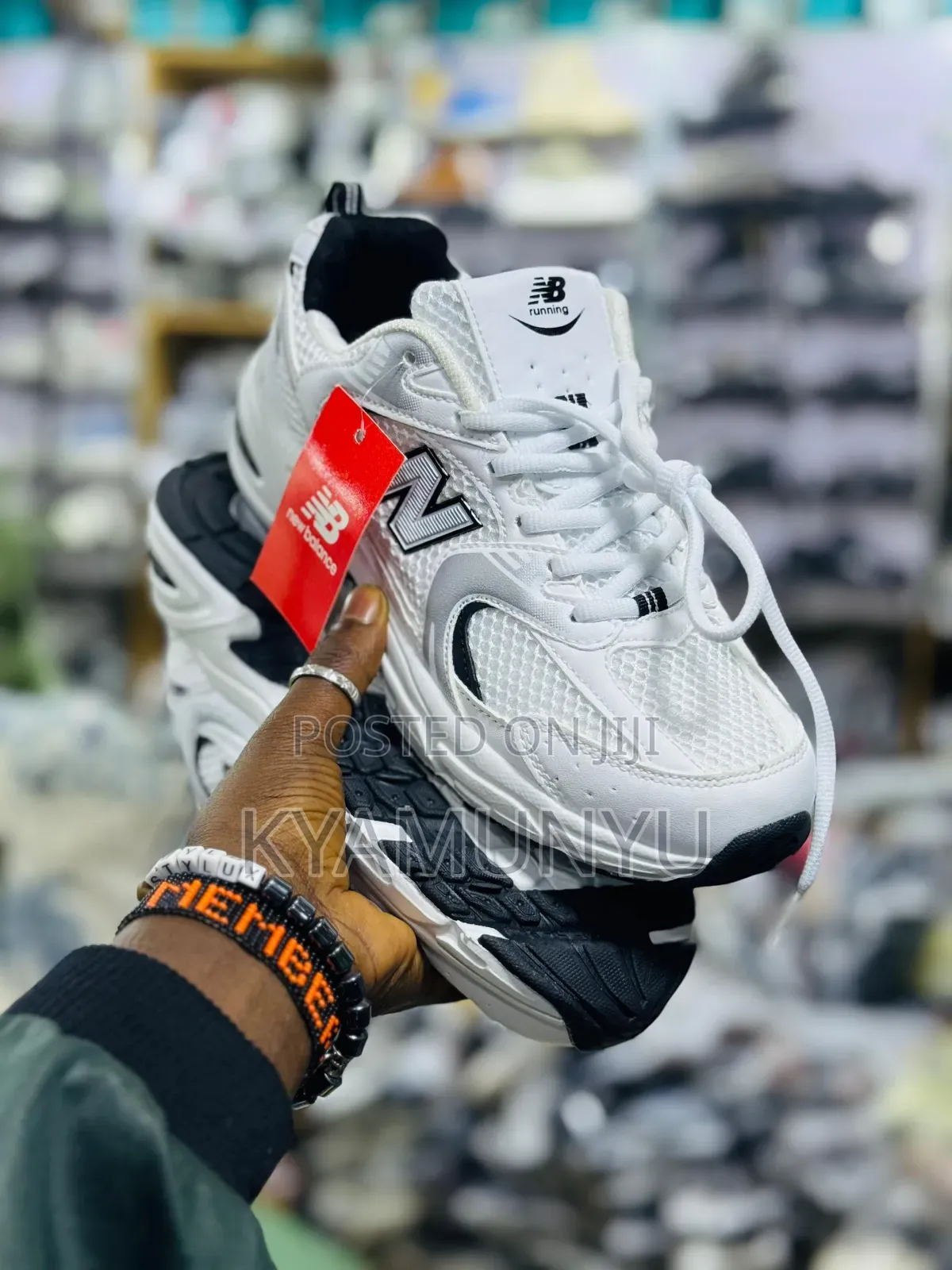New Balance 530 Sneakers.