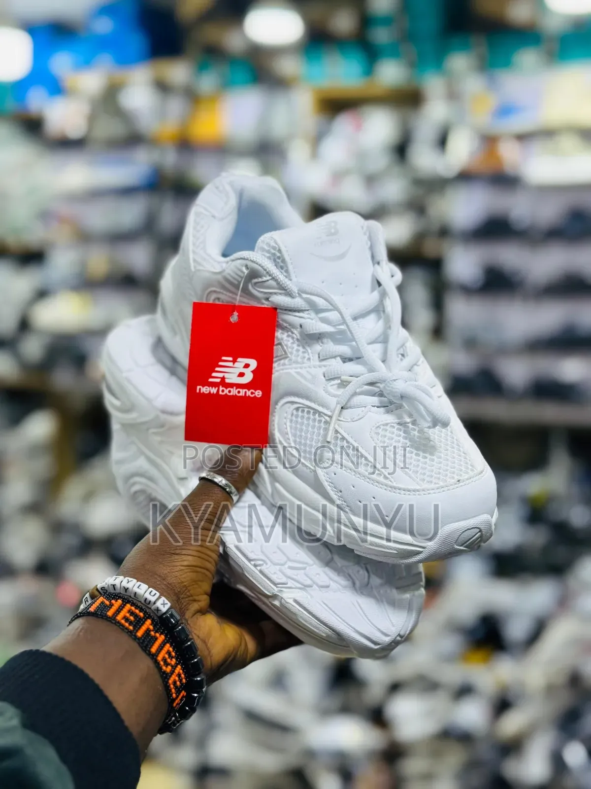 New Balance 530 Sneakers.