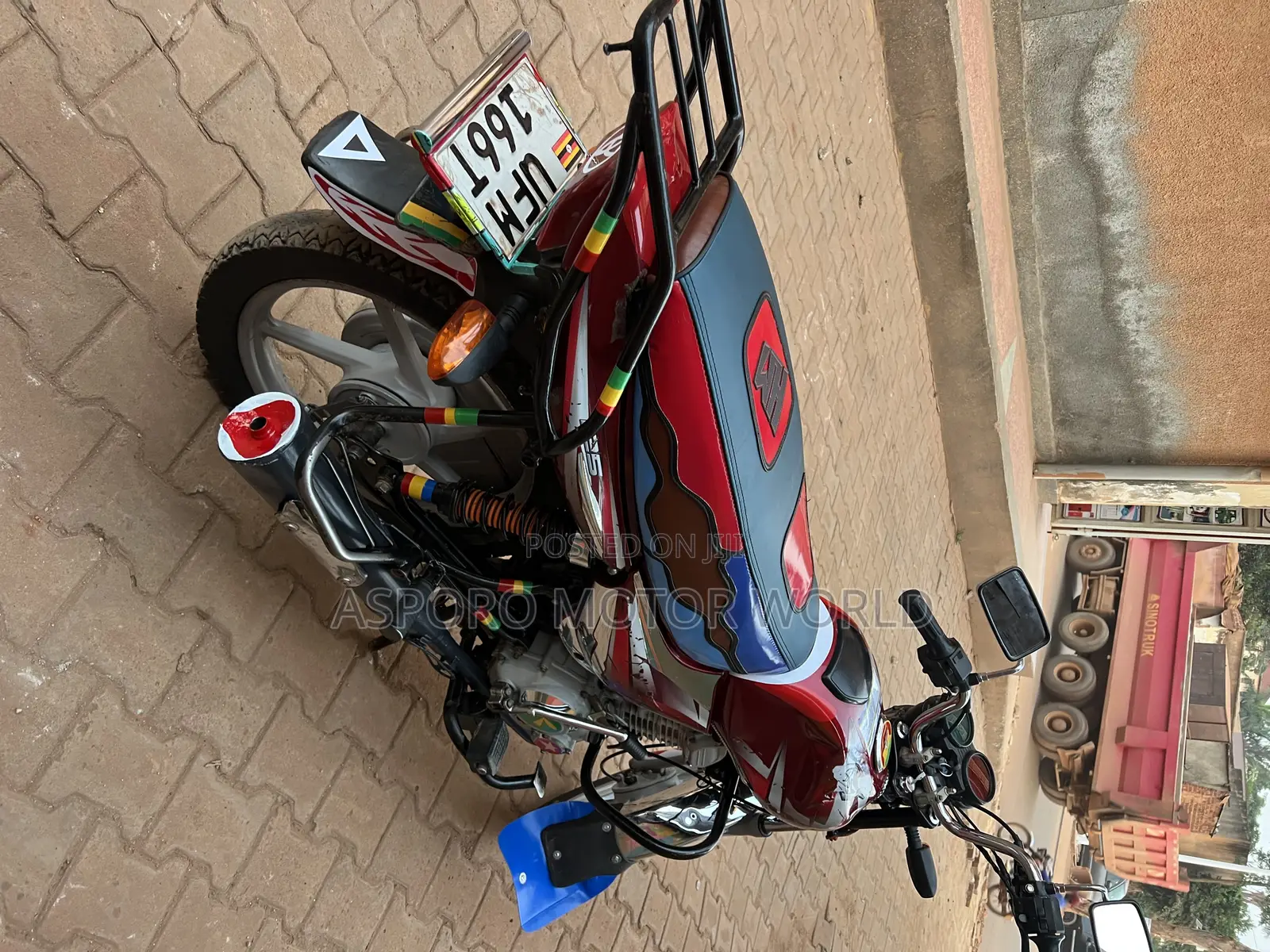 Bajaj CT 125X 2023 Red