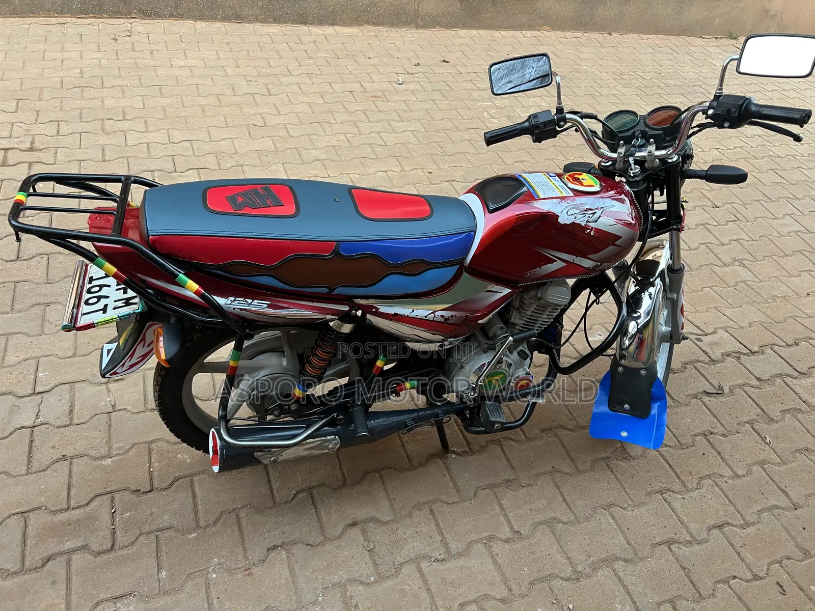 Bajaj CT 125X 2023 Red