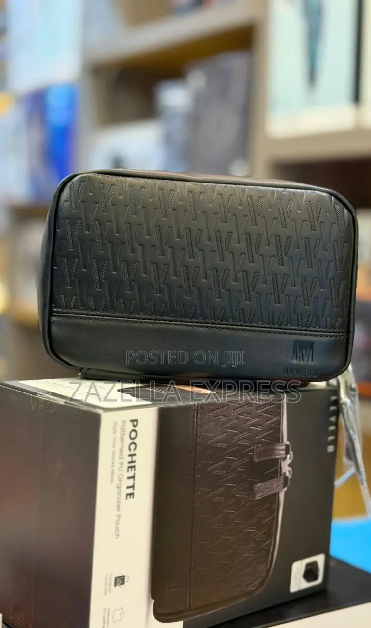 Levelo Pochette Pouch / Patterned Leather Organizer