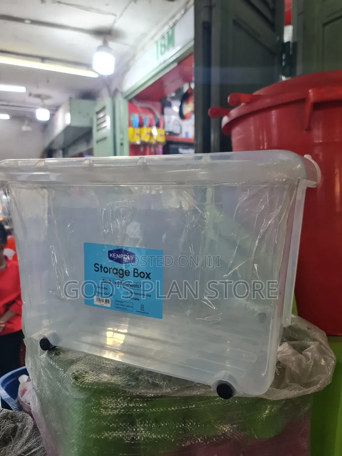 35litres Plastic Storage Boxes Plastic Storage With Rollers