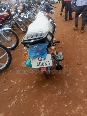 New Bajaj Boxer 100 2025 Red