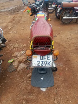 Bajaj Boxer 100 2023 Red