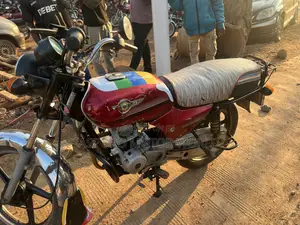 Bajaj Boxer 100 2022 Red