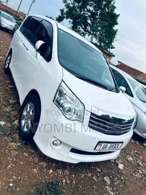 Toyota Noah 2012 Pearl
