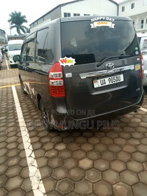 Toyota Noah 2011 Gray
