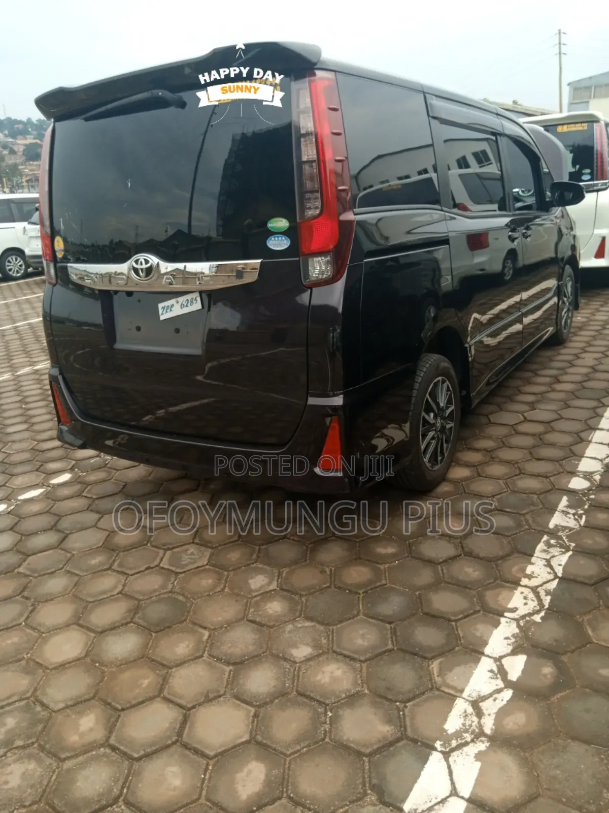 Toyota Noah 2014 Black