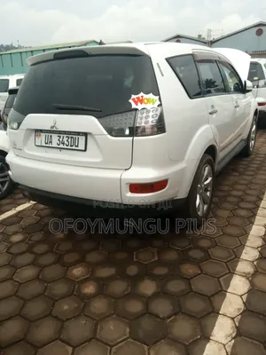Mitsubishi Outlander 2011 White