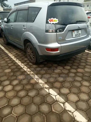 Mitsubishi Outlander 2012 Silver
