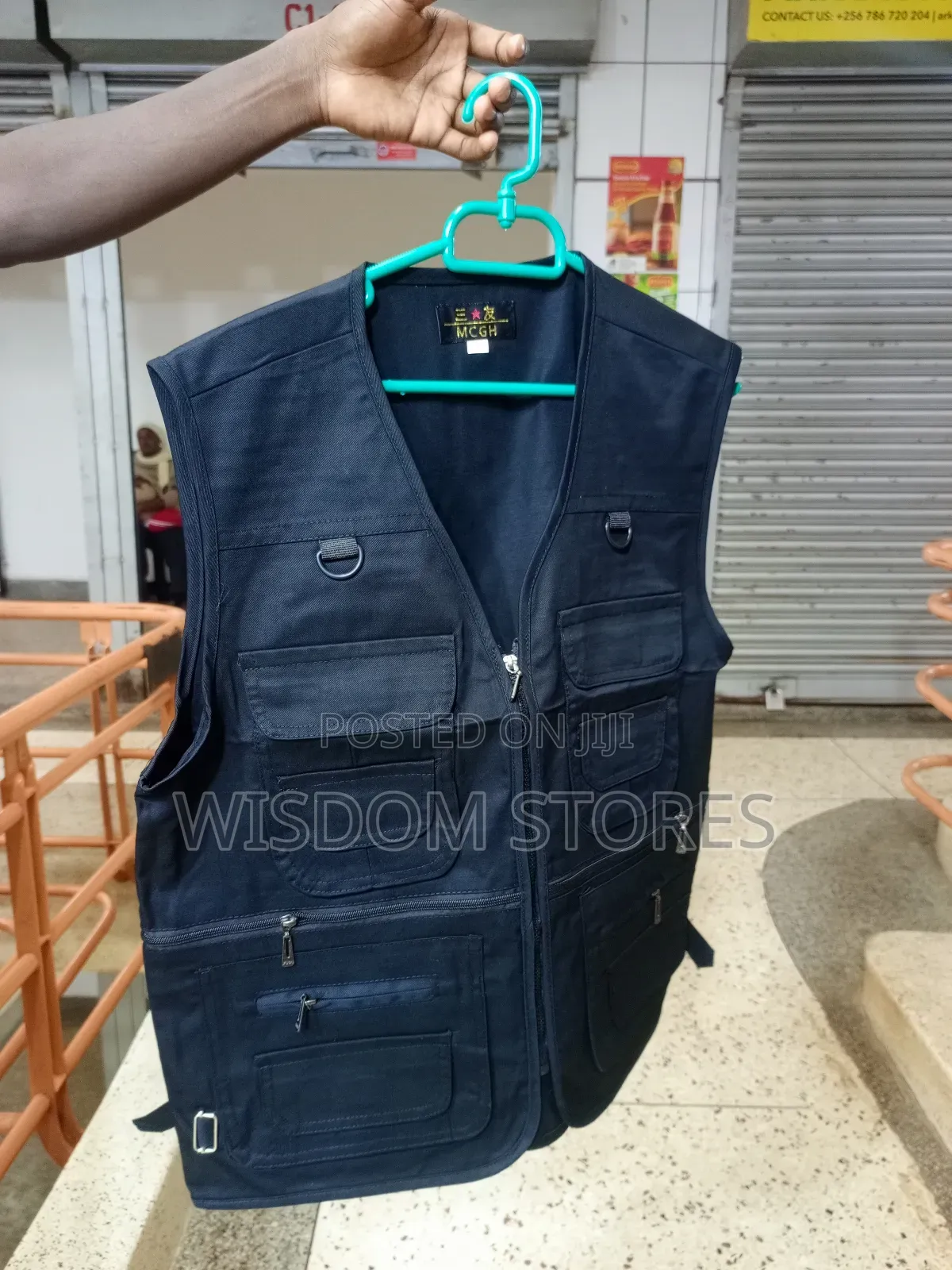 Men's Multi-Pocket Vest