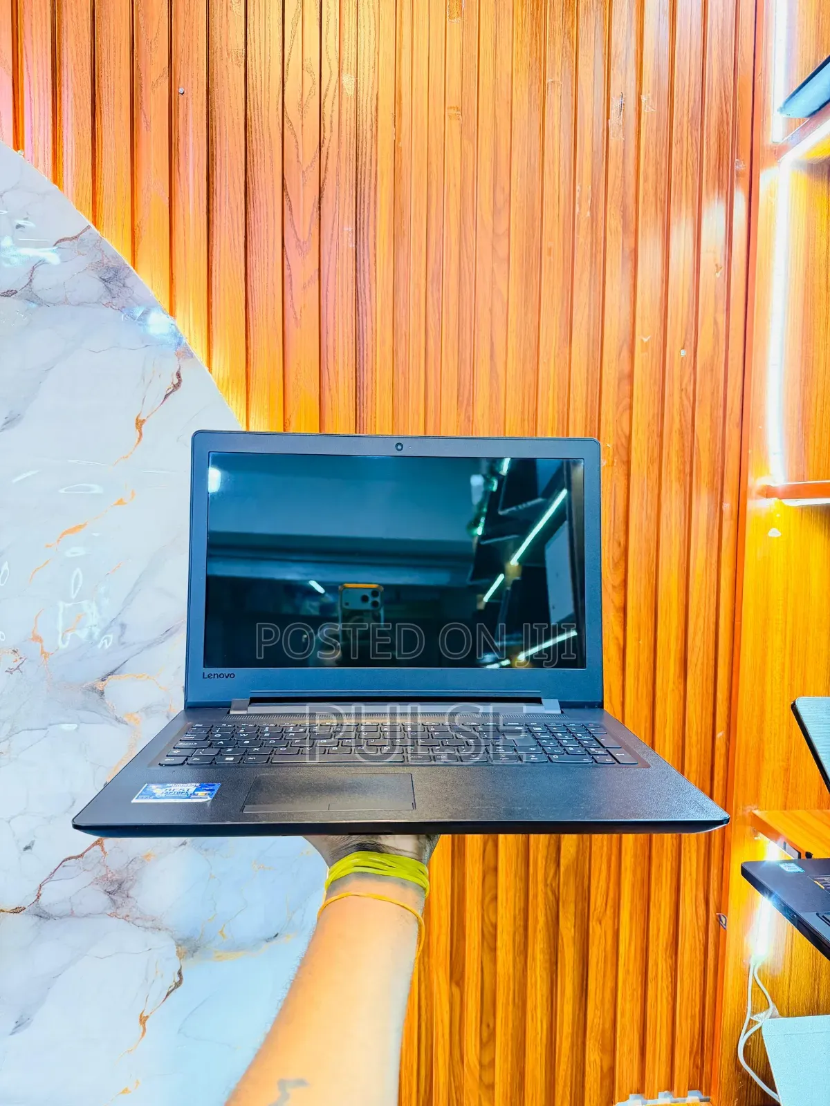 Laptop Lenovo IdeaPad U400 2GB Intel Celeron SSD 128GB