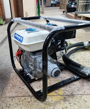 Petrol Concrete Vibrator and 38,Mm Poker