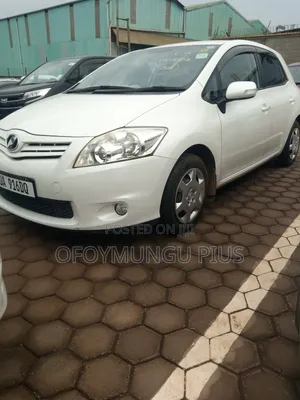 Toyota Auris 2011 White