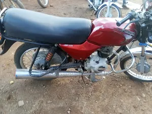 Bajaj Boxer 100 2020 Red