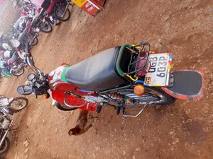 Bajaj Boxer 100 2024 Red