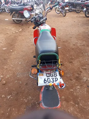Bajaj Boxer 100 2024 Red