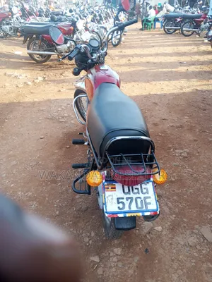 Bajaj Boxer 100 2024 Red