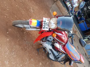 TVS HLX 125 2023 Red