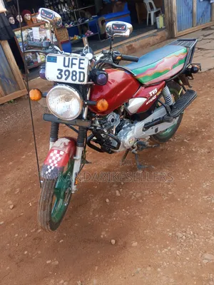 TVS HLX 125 2022 Red