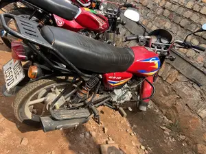 Bajaj CT 125X 2024 Red