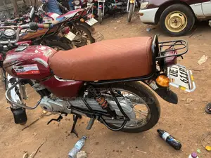 Bajaj Boxer 100 2021 Red