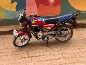 Bajaj CT 125X 2025 Red