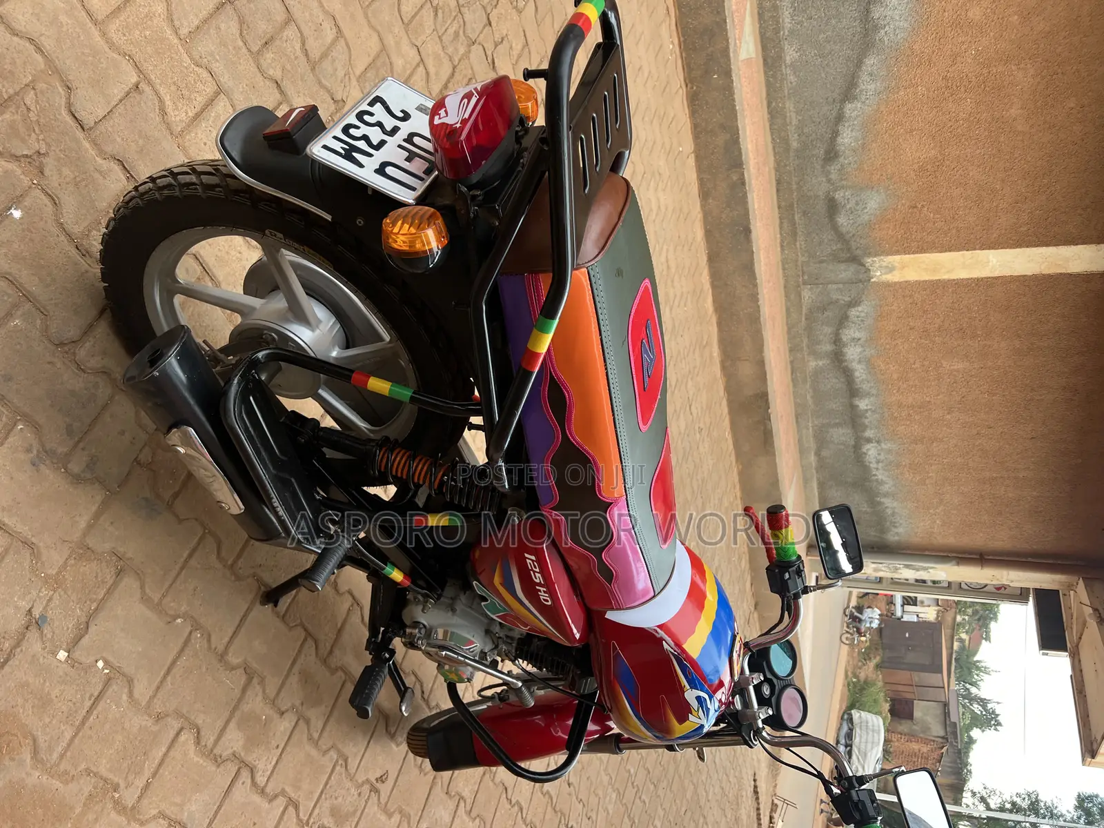 Bajaj CT 125X 2023 Red