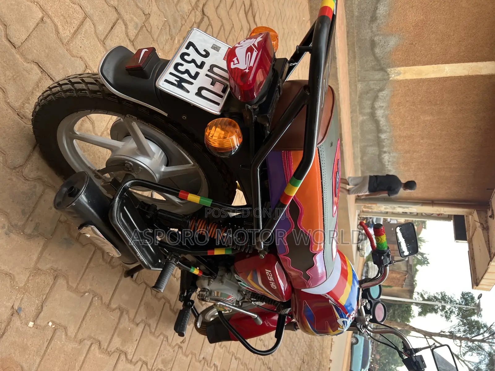 Bajaj CT 125X 2023 Red