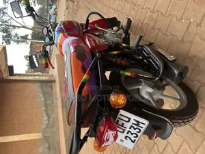 Bajaj CT 125X 2023 Red
