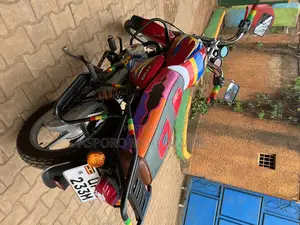 Bajaj Boxer 100 2023 Red